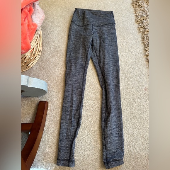 Lululemon Grey Heather Leggings - Picture 1 of 2